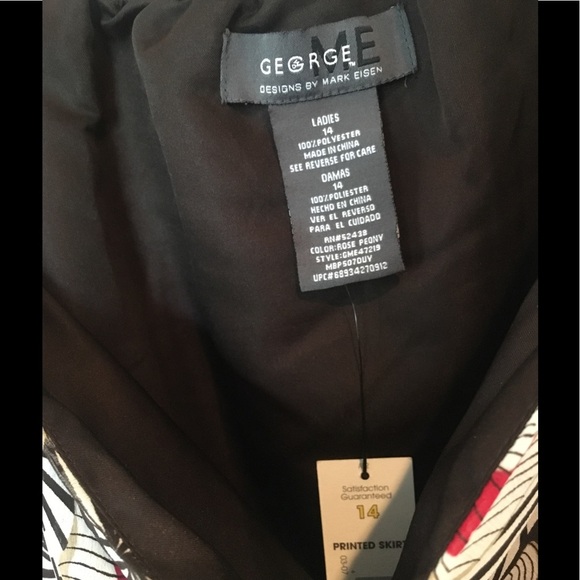 Floral Print in Red &Tan on Brown - Picture 3 of 4